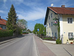 Über die Inkofener Straße...