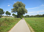 ...und verlassen dort den Ammer-Amper-Radweg Richtung Stegen