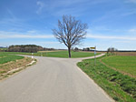 An der Weggabelung nach Tremmel halten wir uns links...