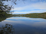 Der Steinsee ist nur auf seiner Südseite...