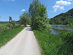 Direkt am Ufer bleibend...