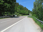 Bei Kapfelberg treffen wir auf eine Landstraße, ...