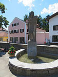 Brunnen vor dem Rathaus