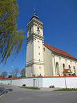 ...und erreichen die Pfarrkirche Mariä Verkündigung in Altenerding