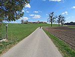 Wir fahren am Weiler Oberseeon vorbei