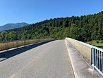 ...und überqueren die Autobahn