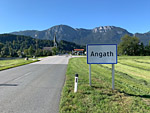 ...und erreichen Angath