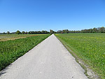 ...und radeln abseits des Flusses nordwärts