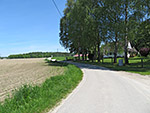 ...und folgen einem Teerweg...