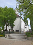 Die Pfarrkirche St. Jakob in Mammendorf, die Kirche liegt nicht direkt am Isar-Lech-Radweg
