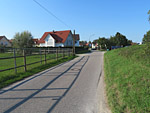 Über die Fischerstraße radeln wir nach Moosburg hinein