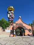 ...und der Kuchlbauer-Turm in Abensberg