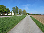 ...und erreichen entlang der Landstraße...