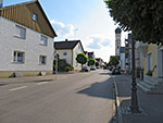 Wir passieren die Kirche St. Leonhard...