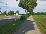 ...und folgen ein Stück der Hauptstraße