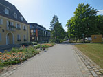 ...und vorbei am Rathaus