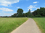 Über den Feldweg...