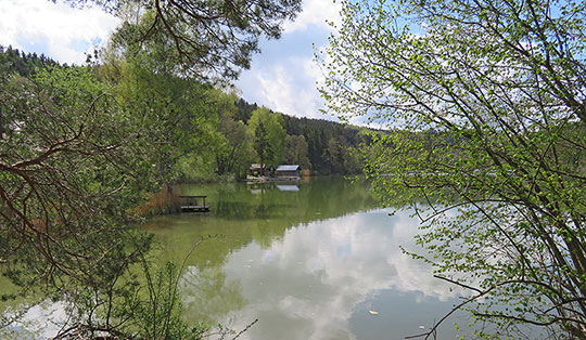 Zur Schönen Aussicht nach Kleinhöhenrain und ins Kupferbachtal Zur Schönen Aussicht nach Kleinhöhenrain und ins Kupferbachtal