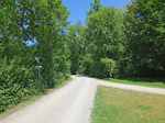 Hier zweigt der Sempt-Isen-Radweg vom Isarradweg ab