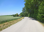 Nach der Brücke radeln wir weiter...