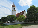 ...mit der Kirche Heilig Kreuz