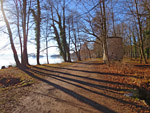 Wir radeln durch den Schlosspark...